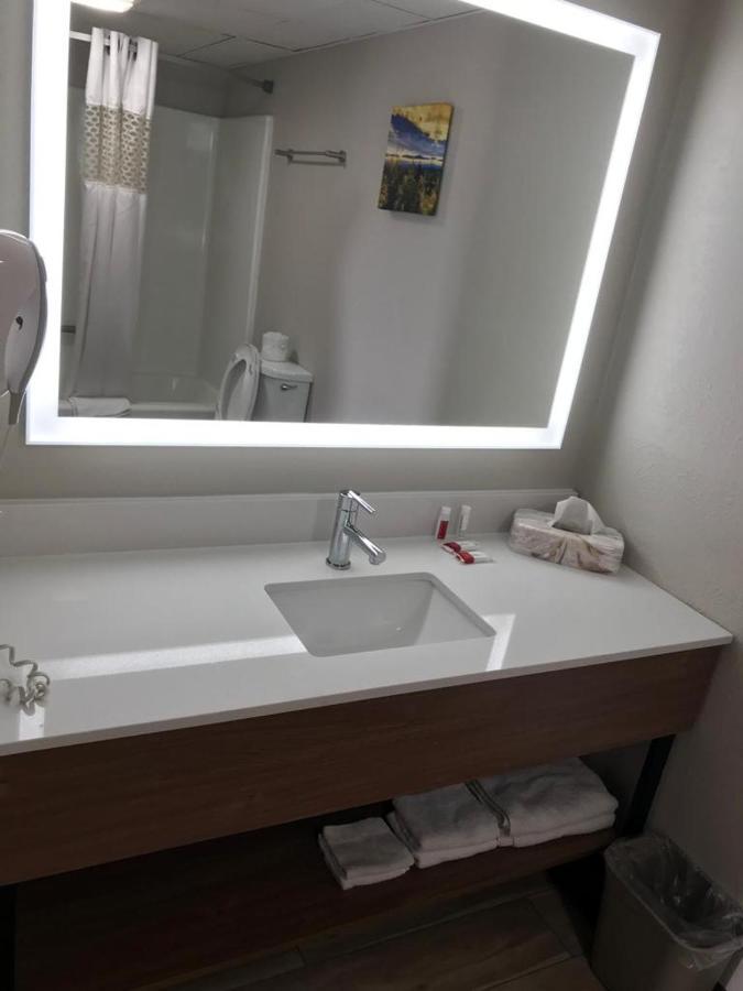 Days By Wyndham Hotel Vineland
